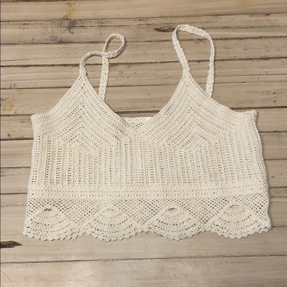 👒3/$50 H&M crochet crop top - Picture 1 of 2